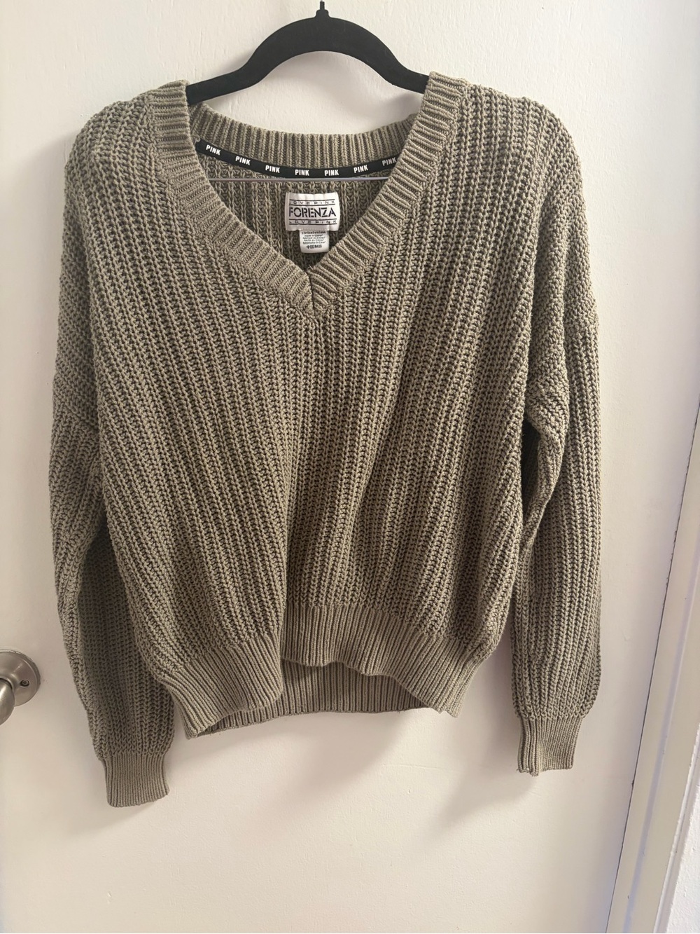 Forenza V-Neck Chunky Knit Sweater in Green